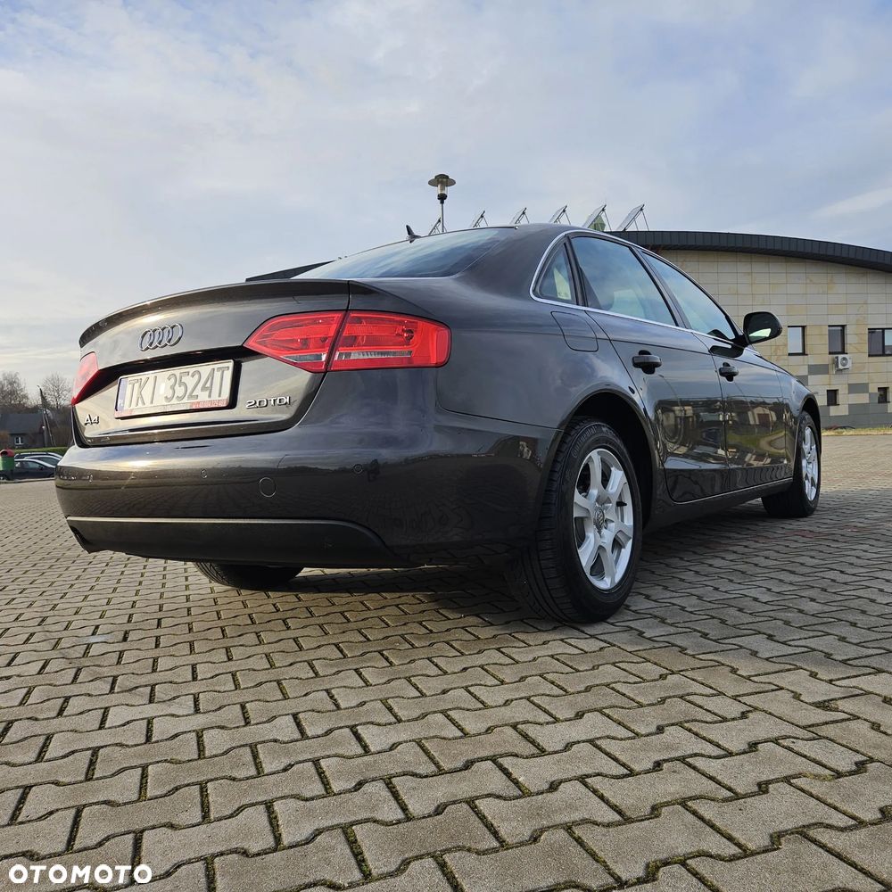 Audi A4 Avant 2.0 TDI DPF Ambiente - 35