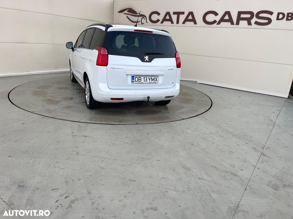 Peugeot 5008 - 12