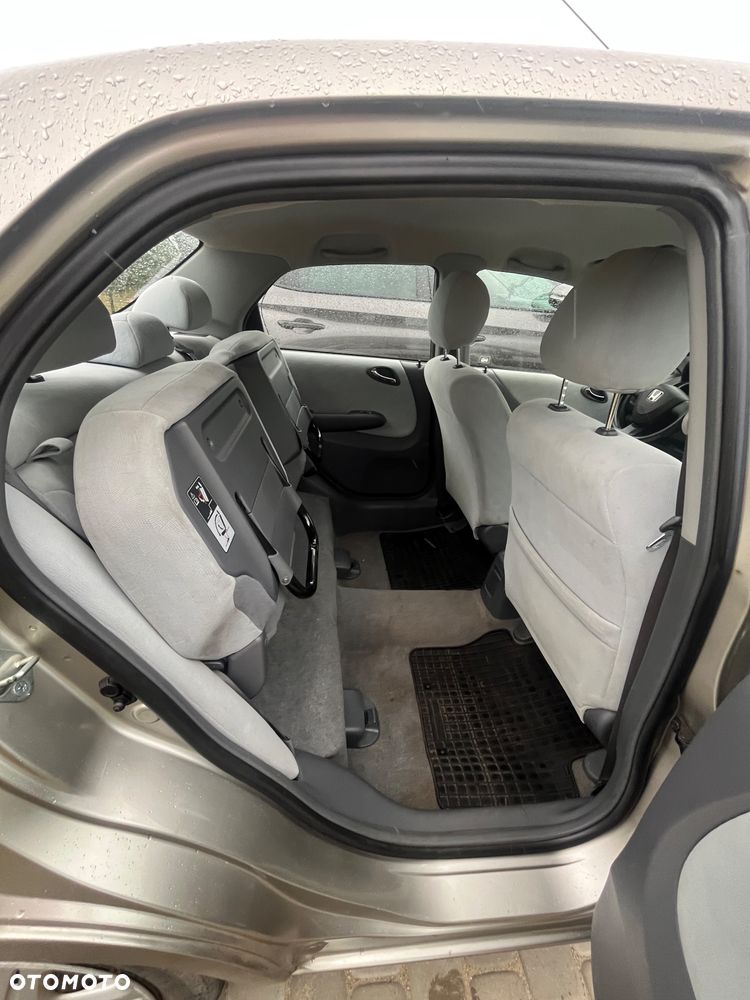 Honda City 1.4 Comfort - 11