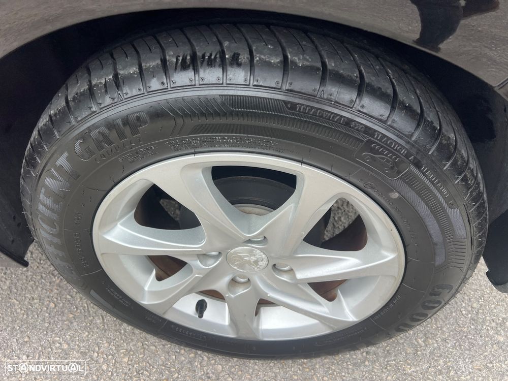 Peugeot 208 1.2 PureTech Style - 9