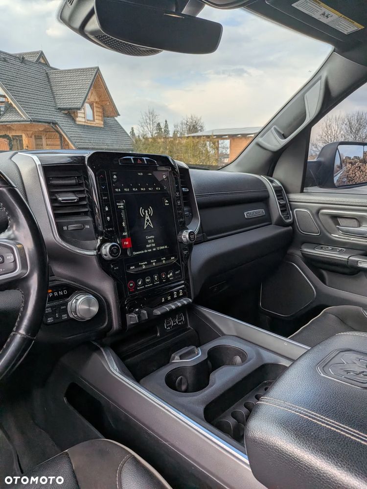 RAM 1500 5.7 Crew Cab Laramie - 4