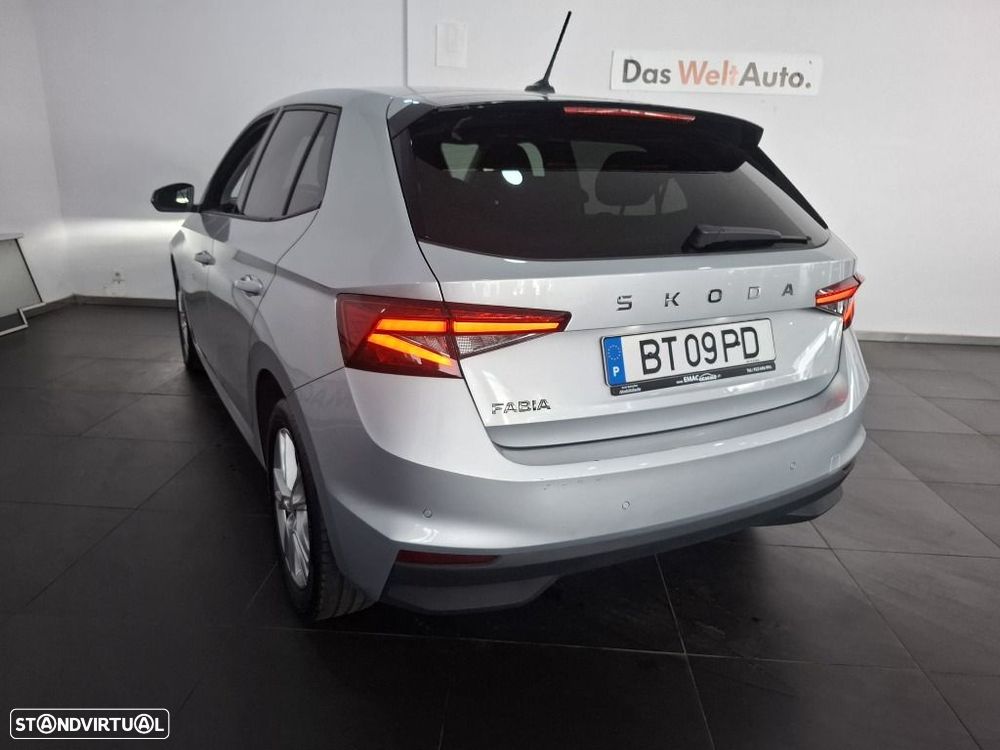 Skoda Fabia 1.0 TSI Selection DSG - 9