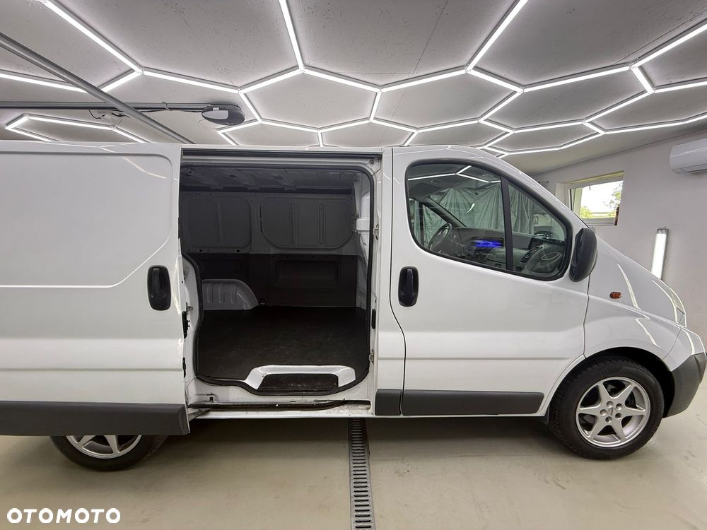 Opel Vivaro - 20