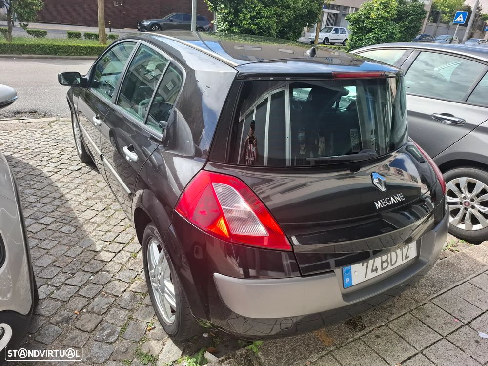 Renault Mégane 1.4 Confort - 4