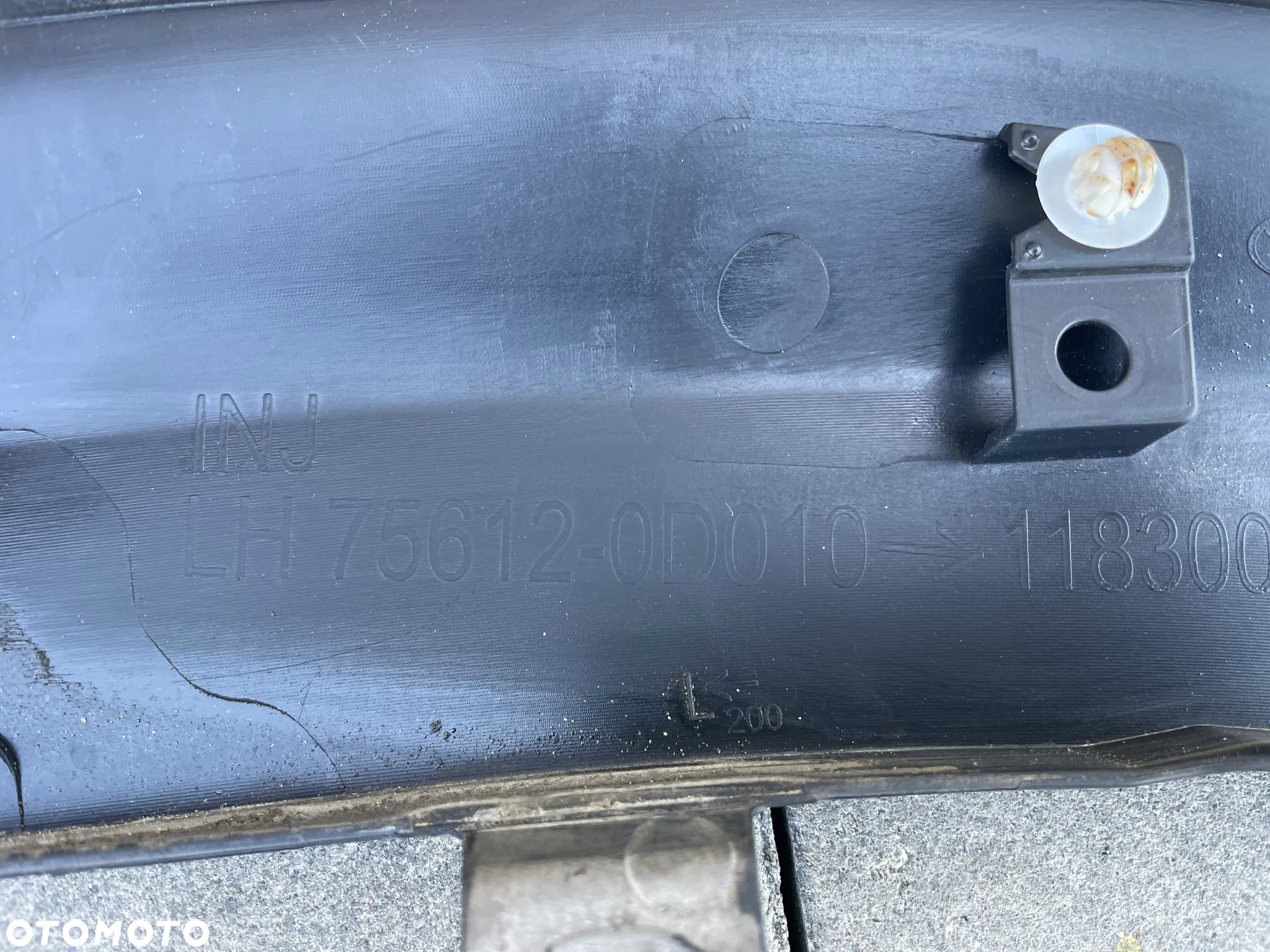 LISTWA PRZEDNIA LEWA TOYOTA YARIS CROSS  2020-- - 6