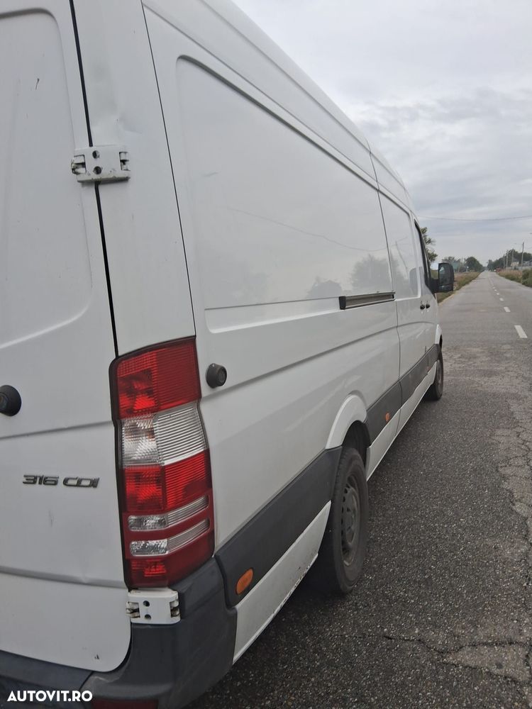 Mercedes-Benz Sprinter - 5