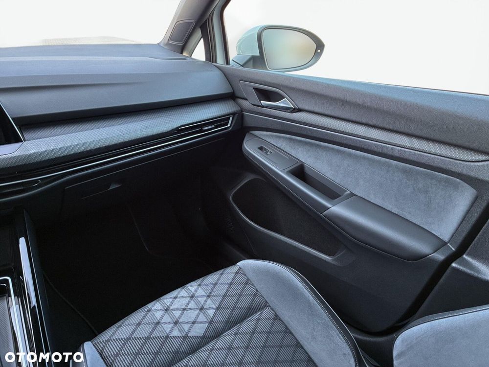 Volkswagen Golf 2024