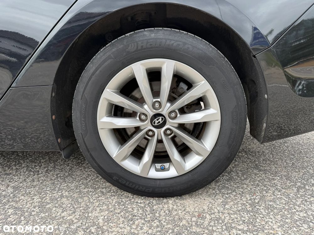 Hyundai i40 Kombi blue 1.6 Family+ - 31