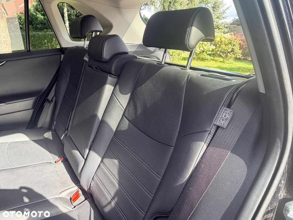 Toyota RAV4 - 8