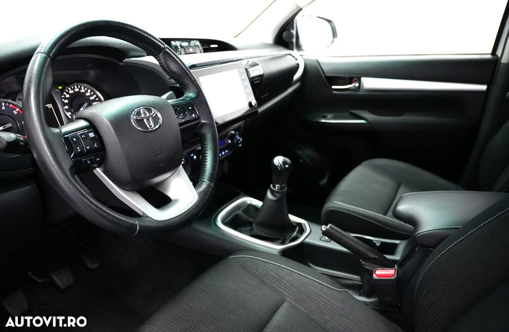 Toyota Hilux - 8