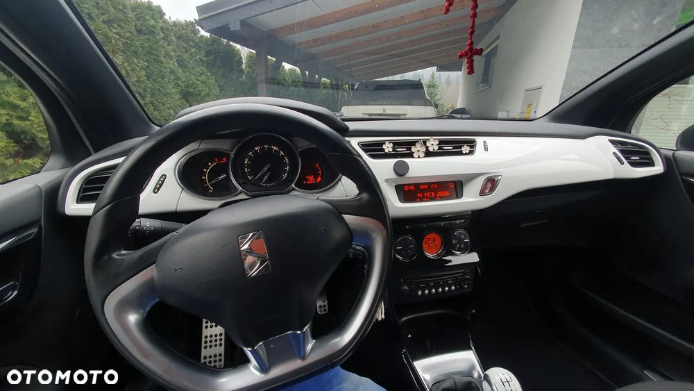 Citroën DS3 1.6 HDi SoChic - 5