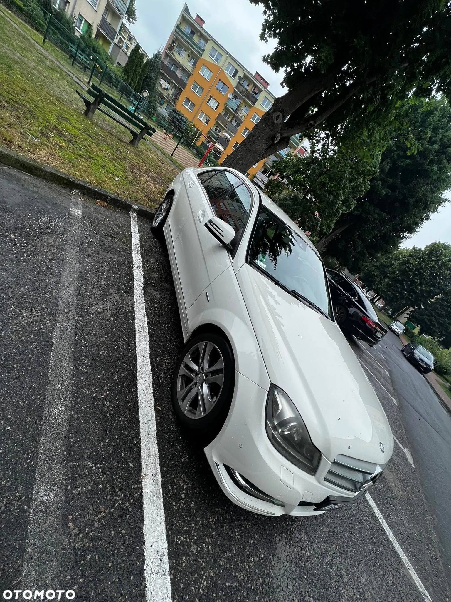 Mercedes-Benz Klasa C 180 CGI BlueEff Avantgarde - 10