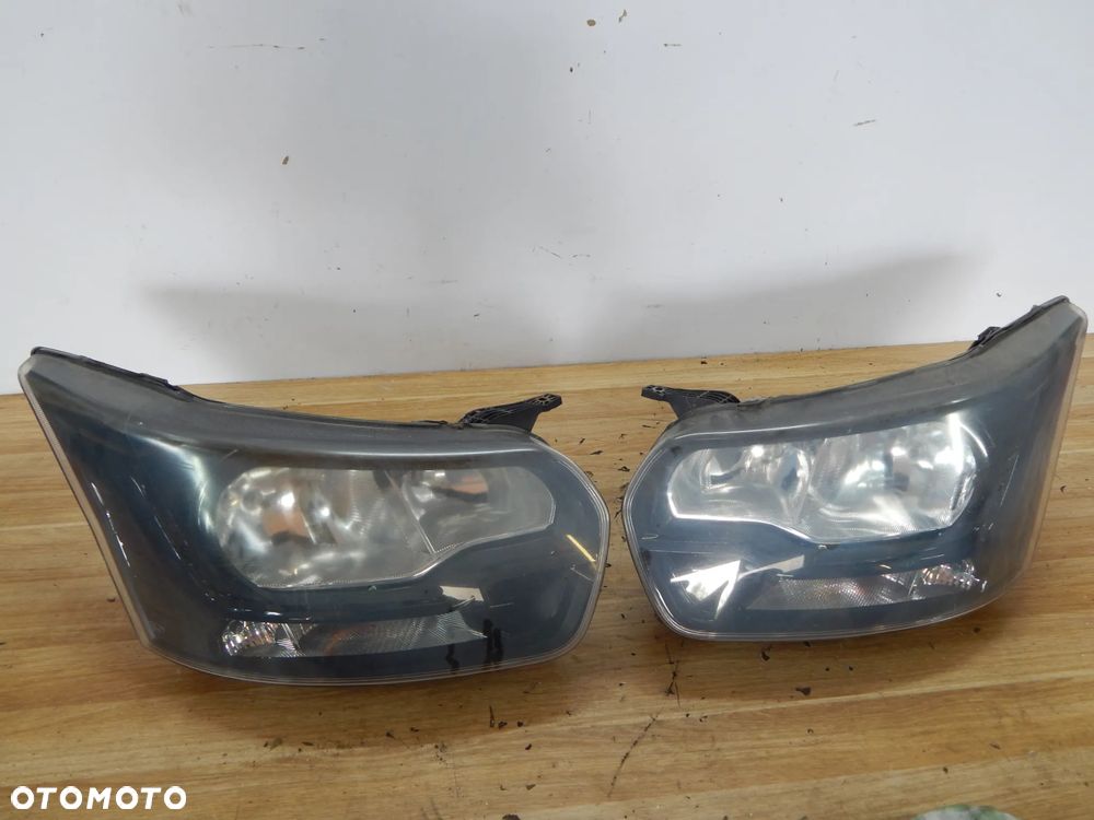 Lampa reflektor przód Ford TRANSIT MK8  VII 12-18  Łuków części