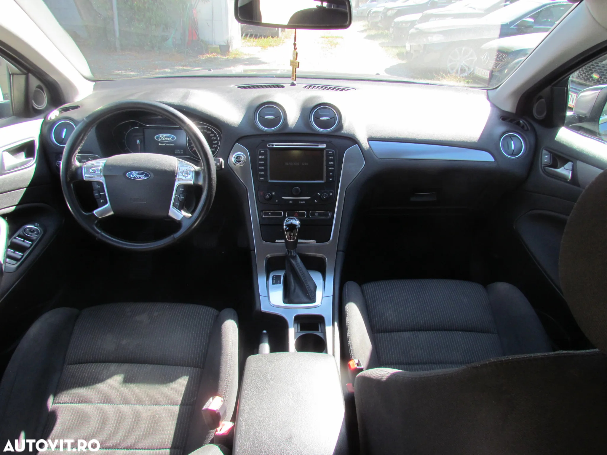 Ford Mondeo 2.0 TDCi Powershift Business Class - 6