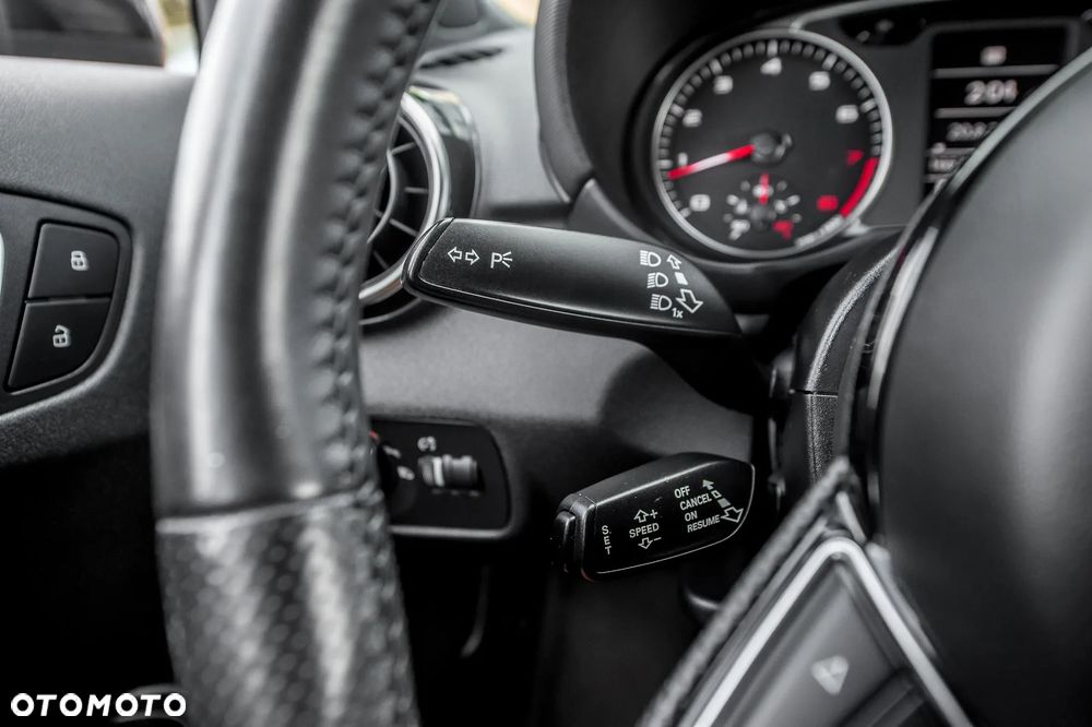 Audi A1 Sportback 1.4 TFSI S tronic S line edition m S line Sportpaket - 27