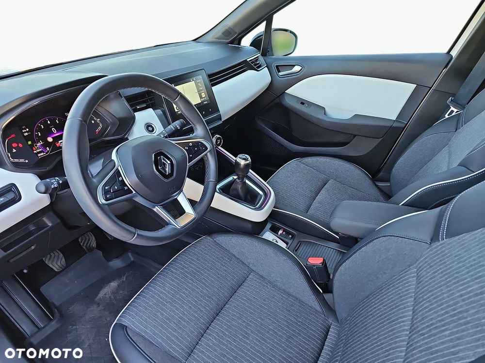 Renault Clio 1.0 TCe Techno - 11