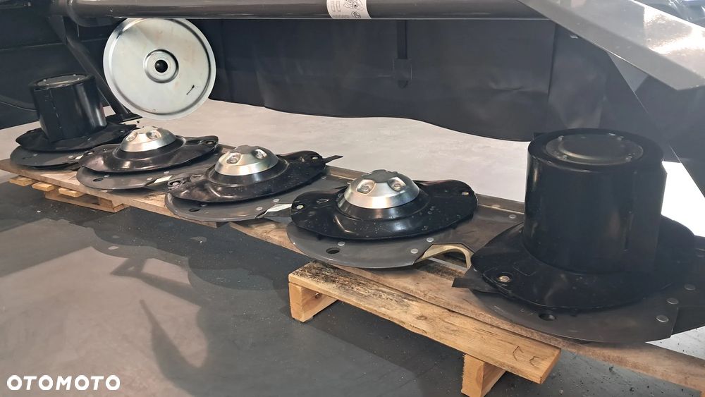 Massey Ferguson Kosiarka Dyskowa 2,55m DM255 P - 18