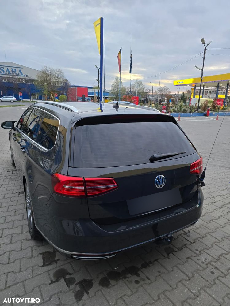 Volkswagen Passat Variant 2.0 TDI DSG 4Motion Highline - 25