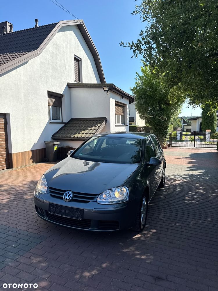 Volkswagen Golf - 1