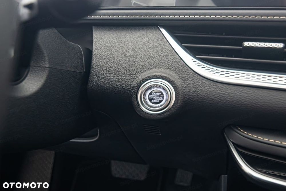 Bestune B70 2.0T Elegance - 11