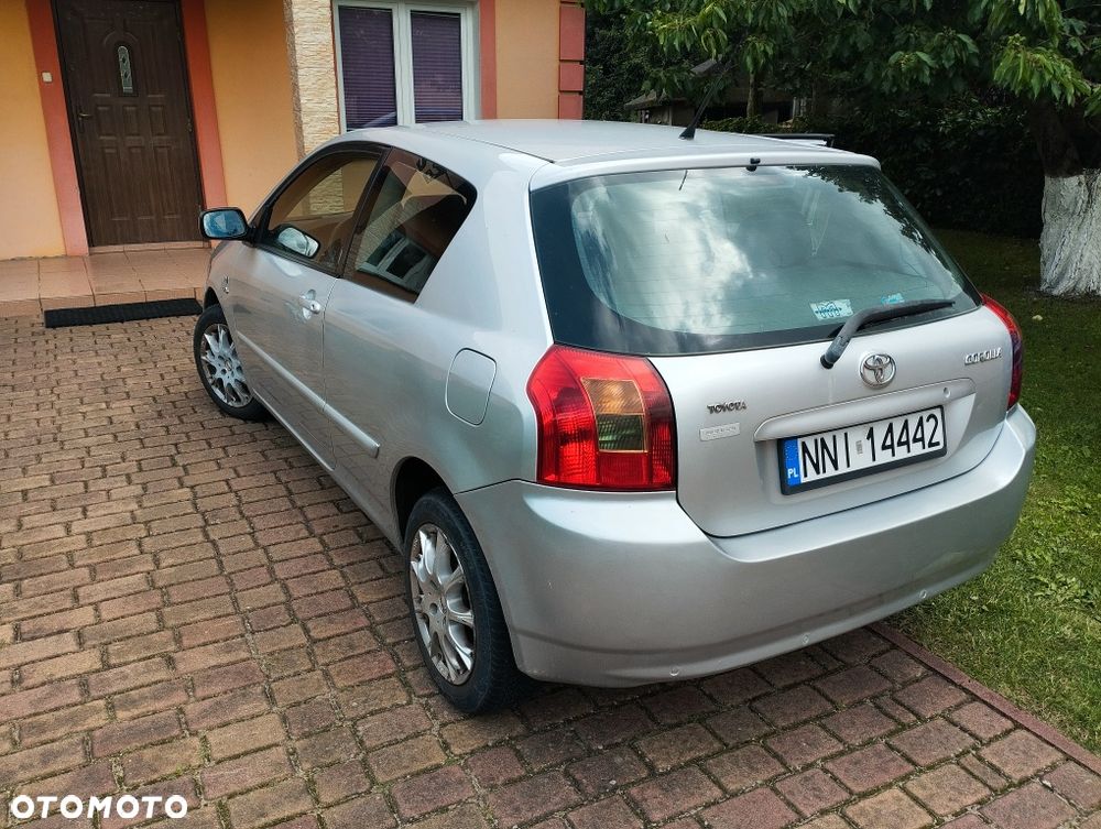 Toyota Corolla - 1