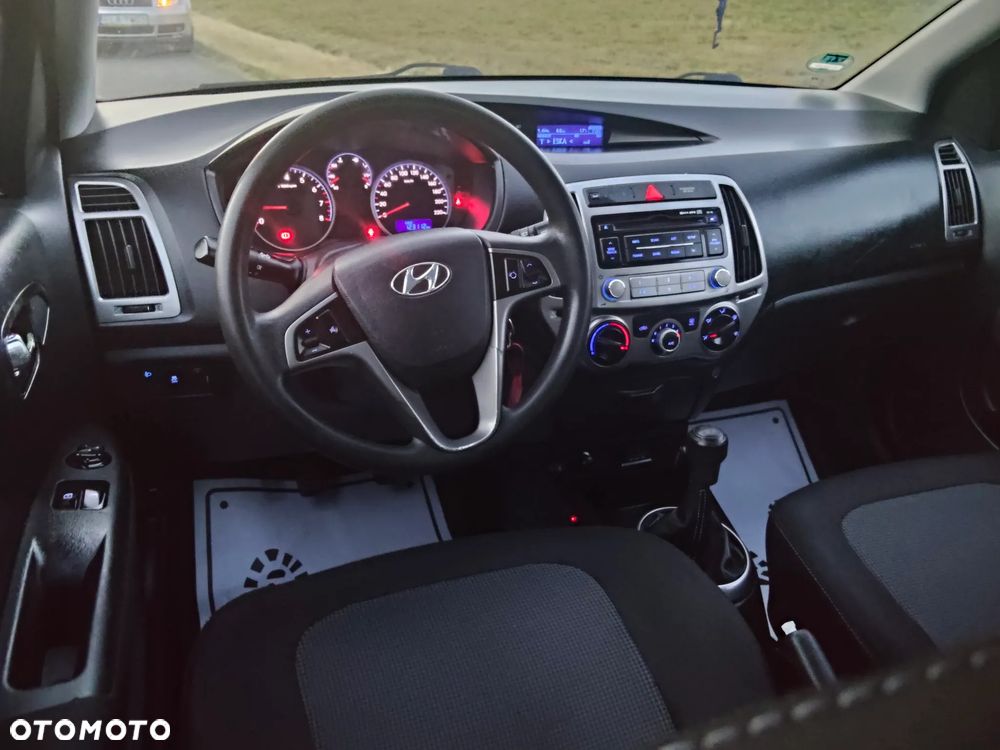 Hyundai i20 1.2 Fifa World Cup Edition - 13