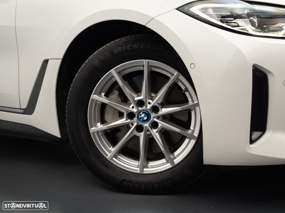 BMW i4 eDrive40 — fotografia 8