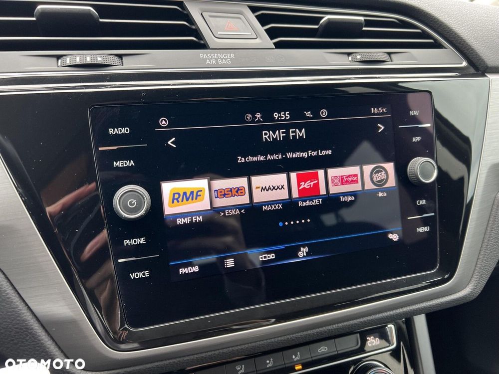 Volkswagen Touran 2.0 TDI BMT Comfortline DSG - 23