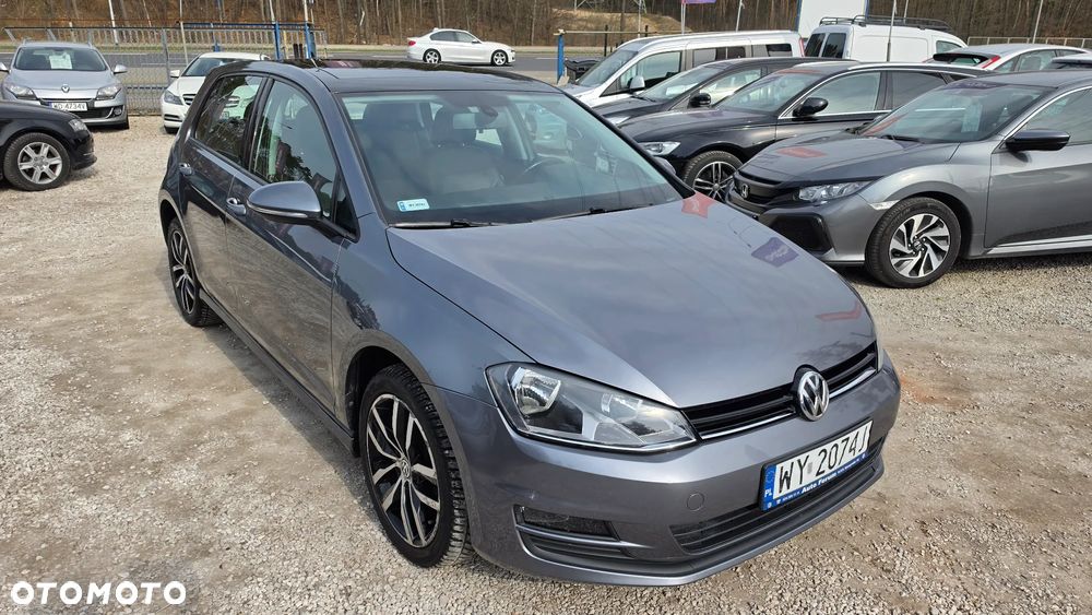 Volkswagen Golf - 1