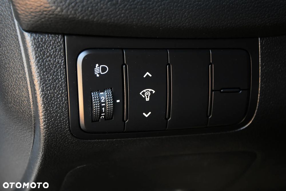 Kia Ceed 1.4 L - 25