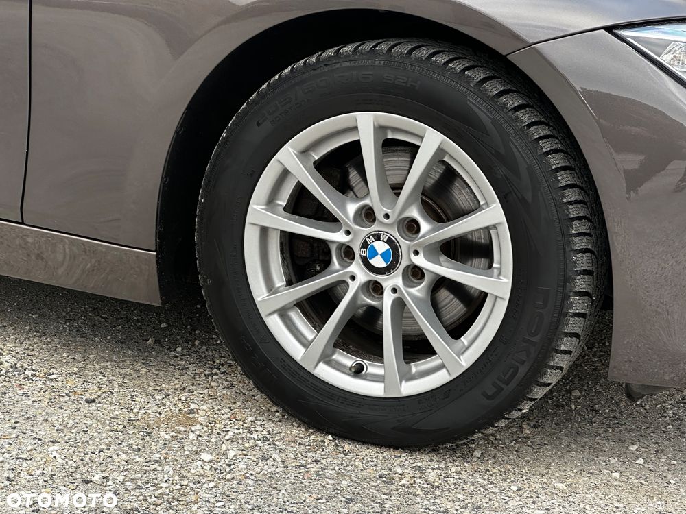 BMW Seria 3 320d - 26