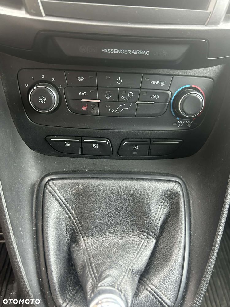 Ford Transit Connect - 13