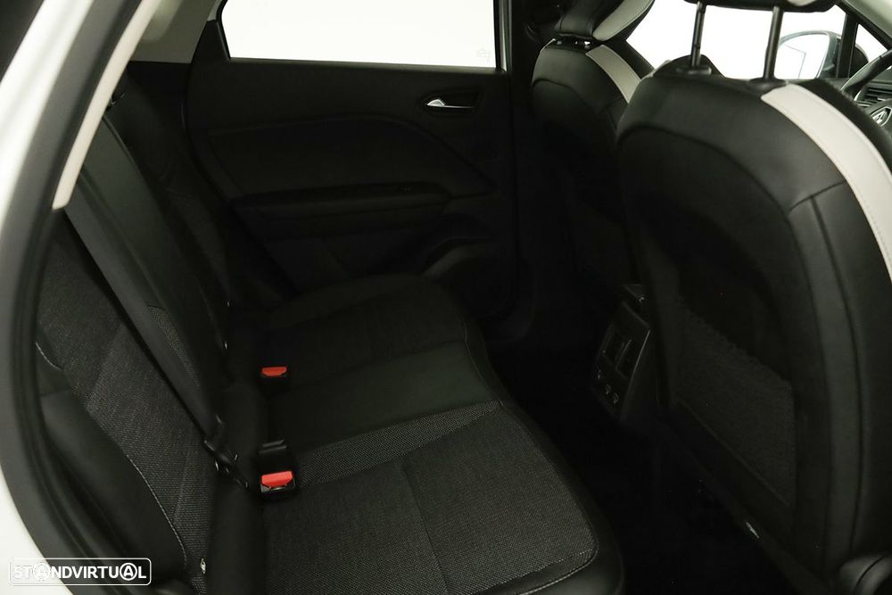 Renault Captur 1.0 TCe Techno Bi-Fuel - 24