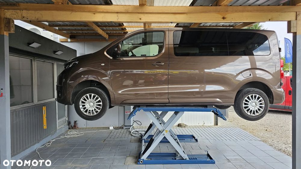 Ford Tourneo Connect Gr 1.5 TDCi Titanium PowerShift - 37
