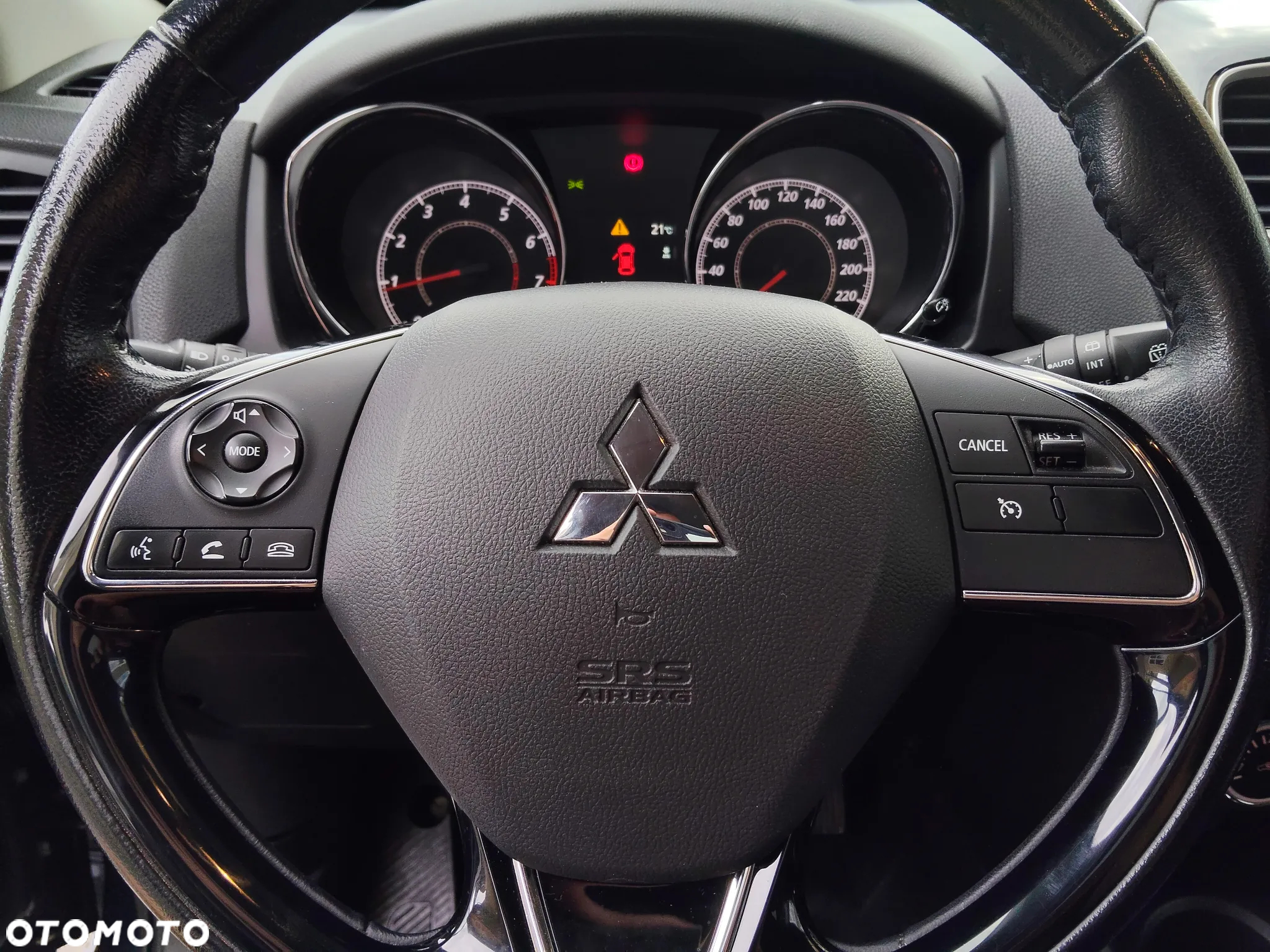Mitsubishi ASX 1.6 Black Edition - 23