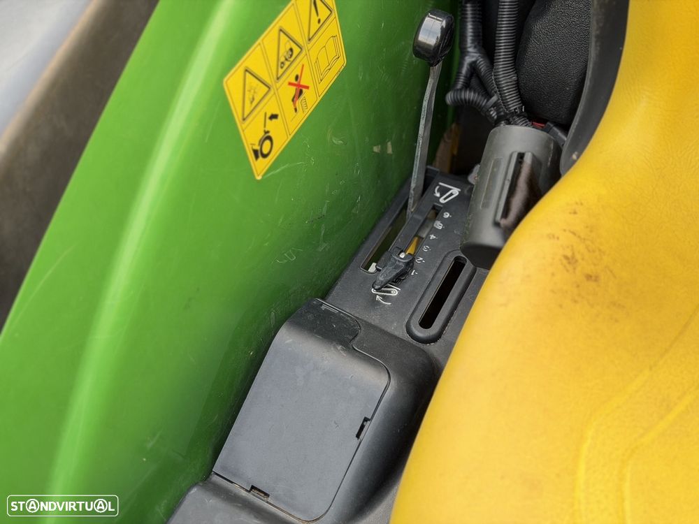 John Deere 4049 M 4RM - 14
