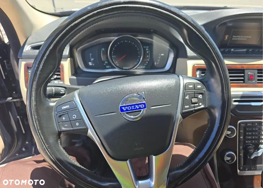 Volvo XC 70 - 8