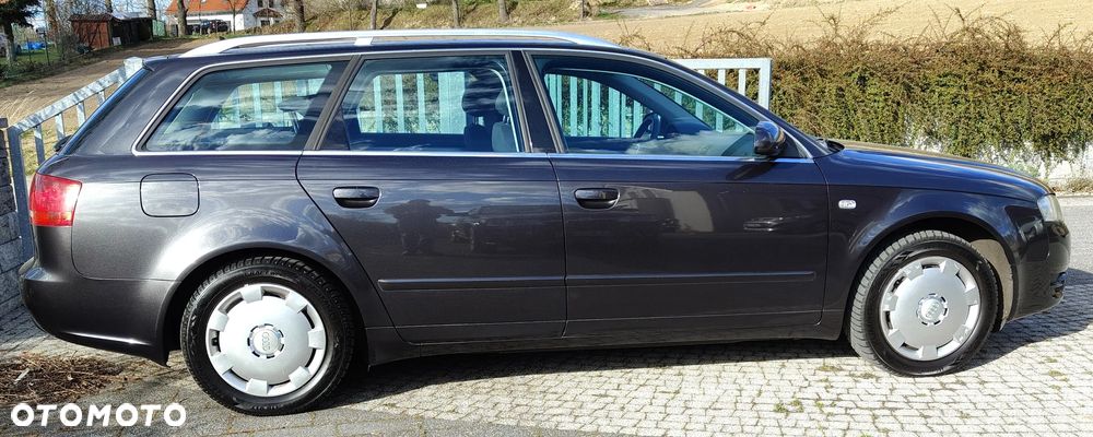 Audi A4 Avant 2.0 TDI DPF - 2