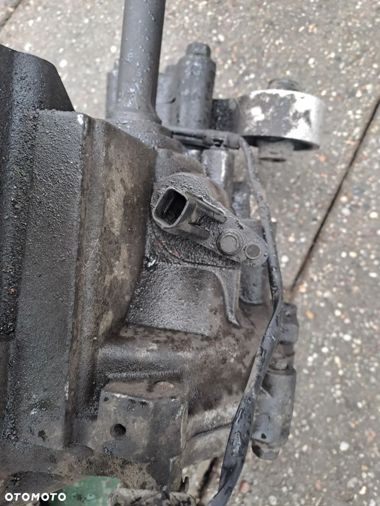 Mazda 6  1.8 16V silnik kompletny kod L8 - 14