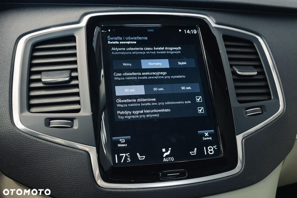 Volvo XC 90 B5 D AWD Momentum Pro - 23