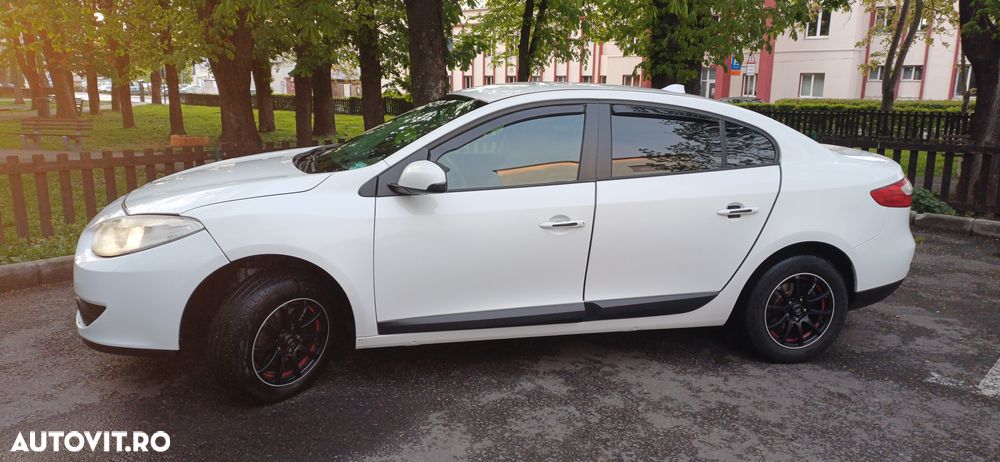 Renault Fluence 1.6 16V Expression - 4