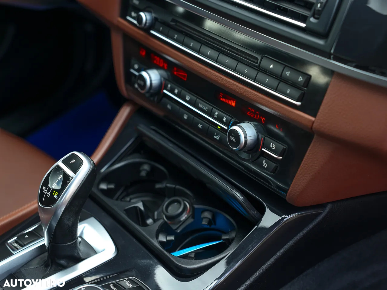 BMW Seria 5 520i Aut. - 26