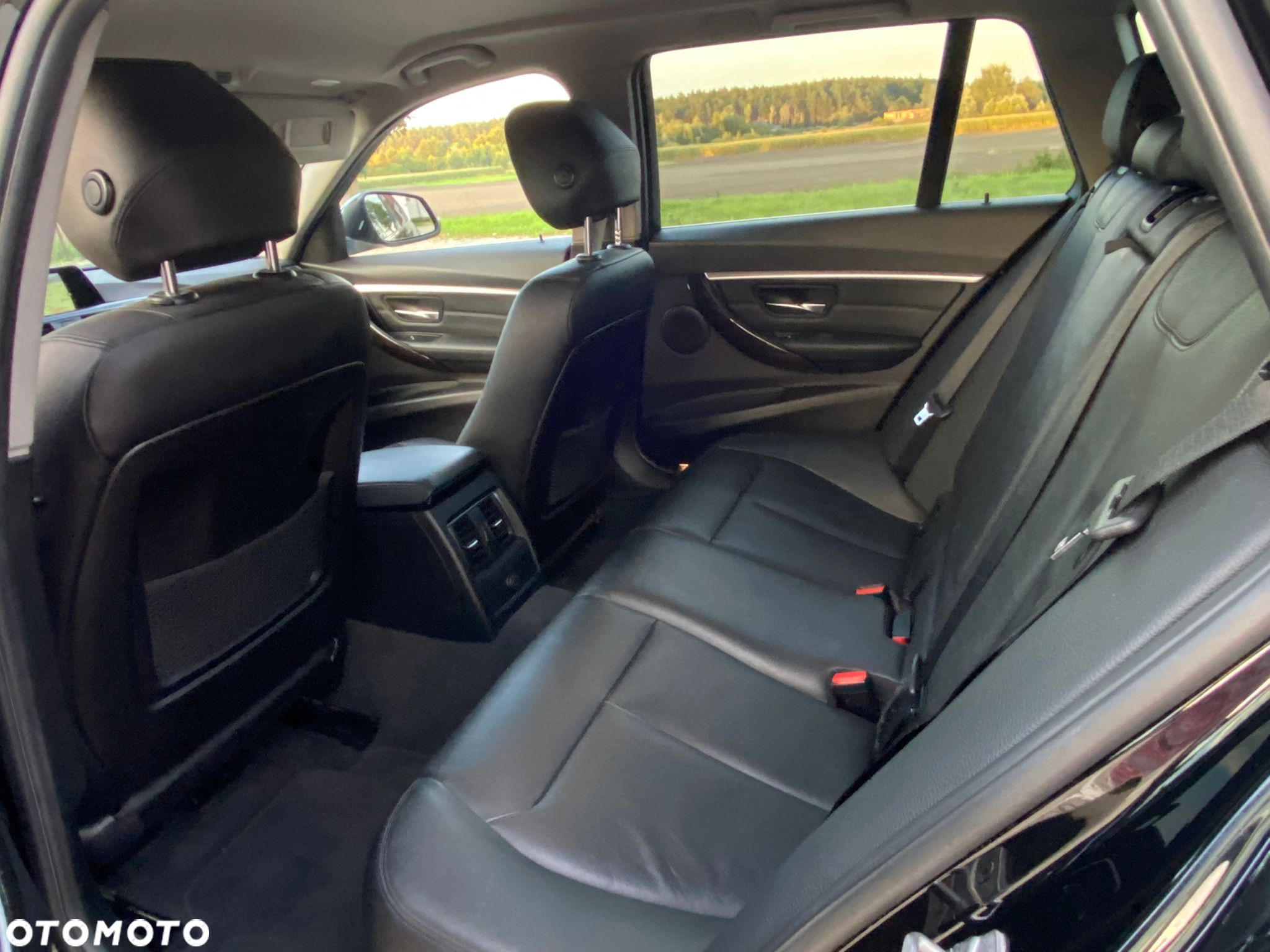 BMW Seria 3 318d Luxury Line - 16