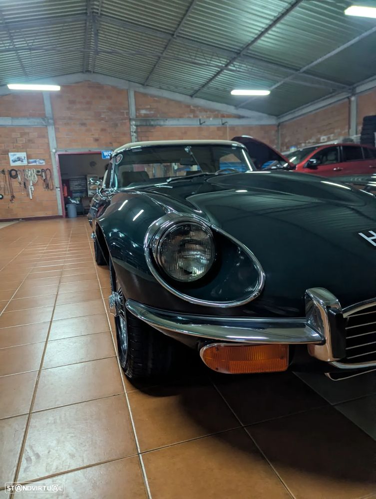 Jaguar E-Type - 9