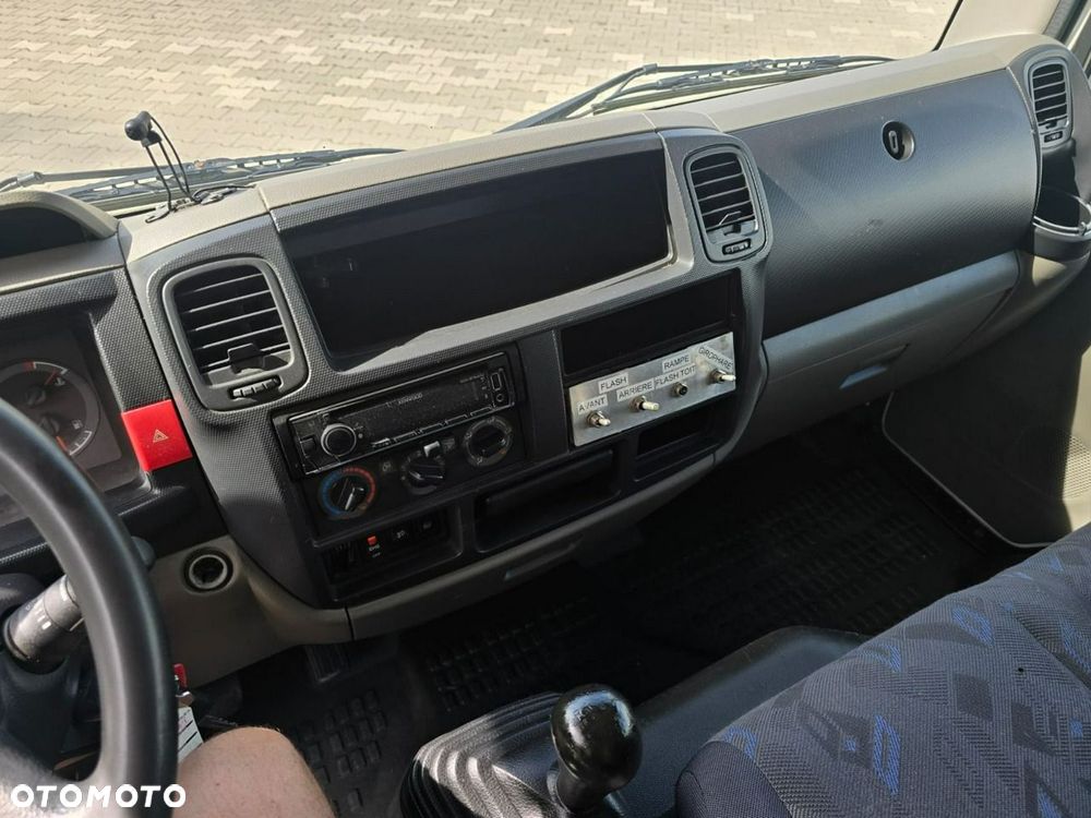 Nissan Cabstar - 23