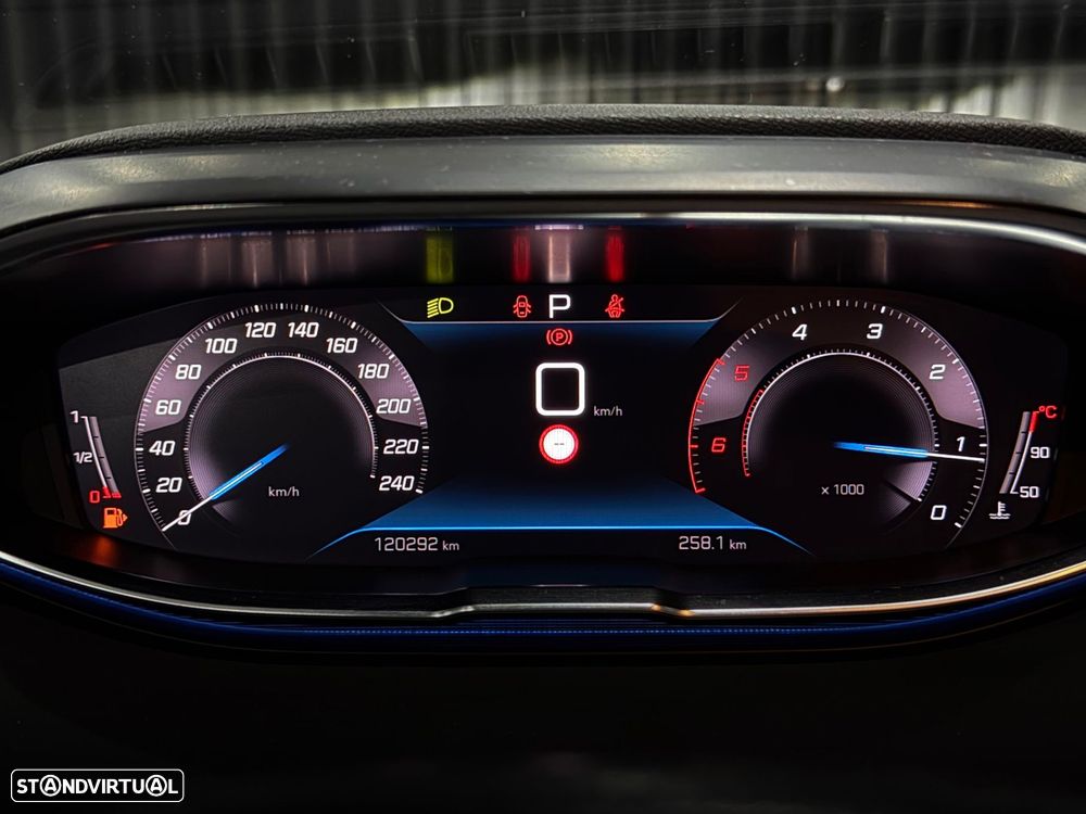 Peugeot 3008 1.5 BlueHDi Allure EAT8 - 19