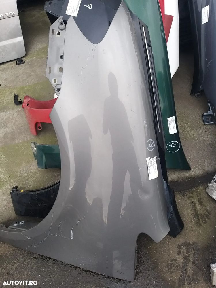 Aripa Stanga pentru Volkswagen Touran din 2008 - 1