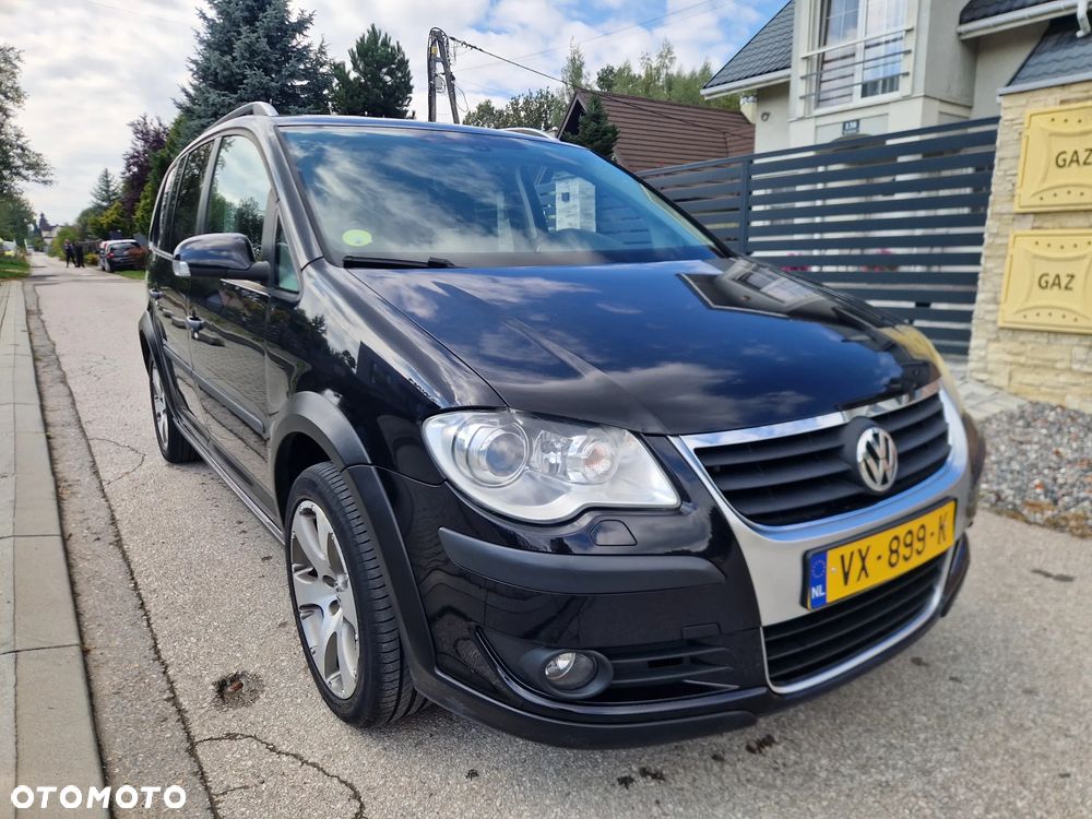 Volkswagen Touran 1.4 TSI DSG Cross - 30
