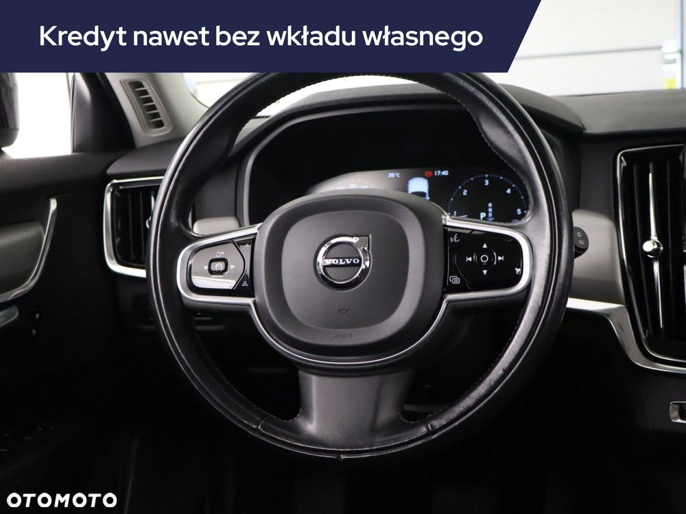 Volvo V90 Cross Country - 23