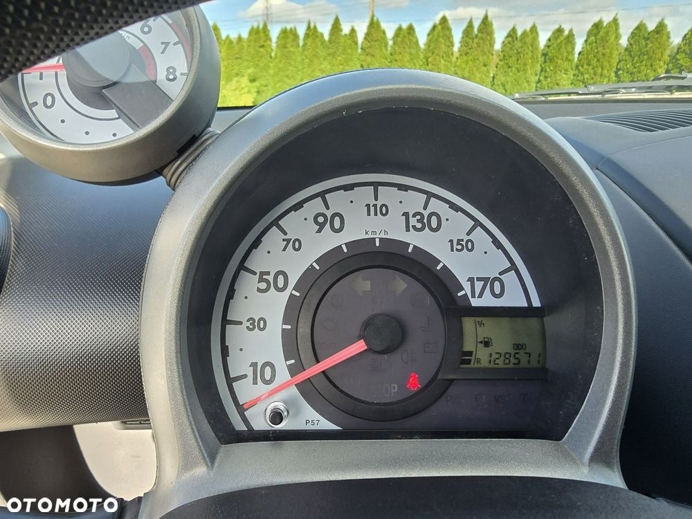 Peugeot 107 - 25